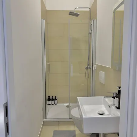 Heaven Homes - Doppelzimmer Mit Eigenem Bad Düsseldorf Eksteriør billede